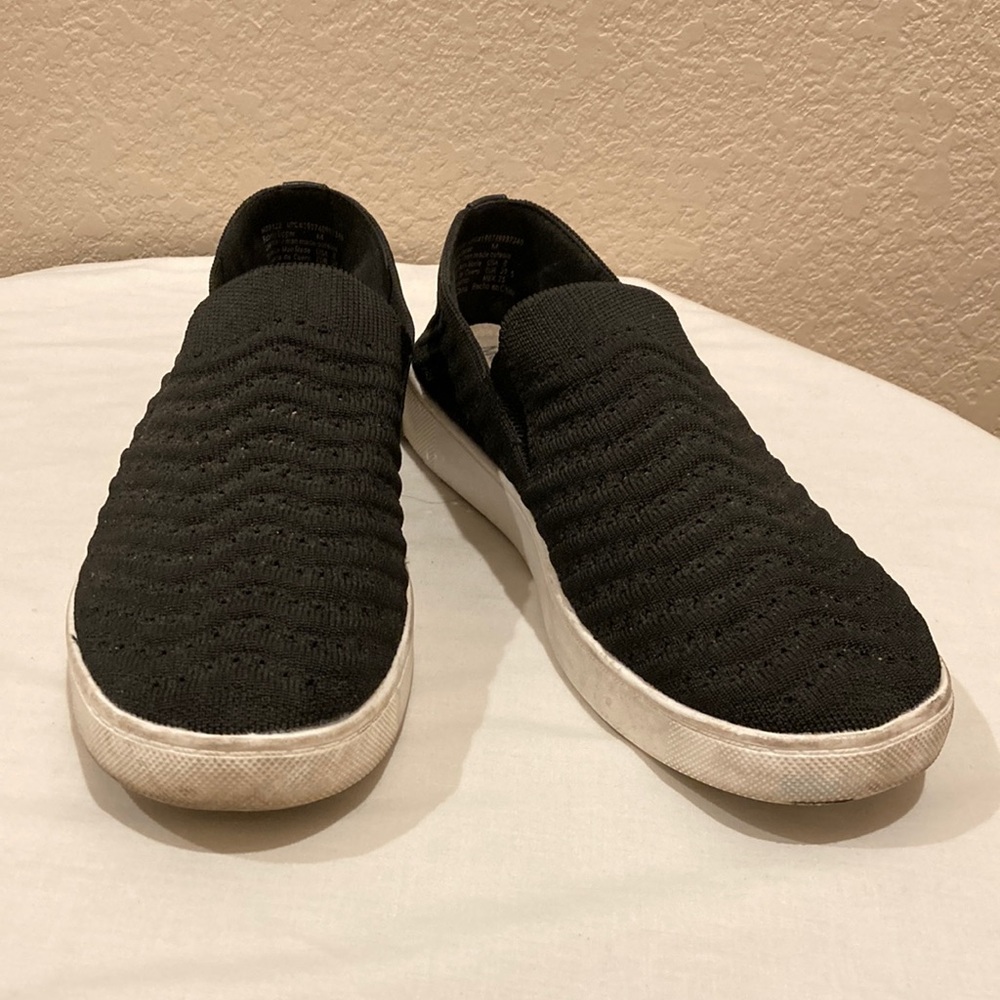 Mountain Sole Women’s Size 8 Black Slip On Sneakers Loafers Cushioned Soles